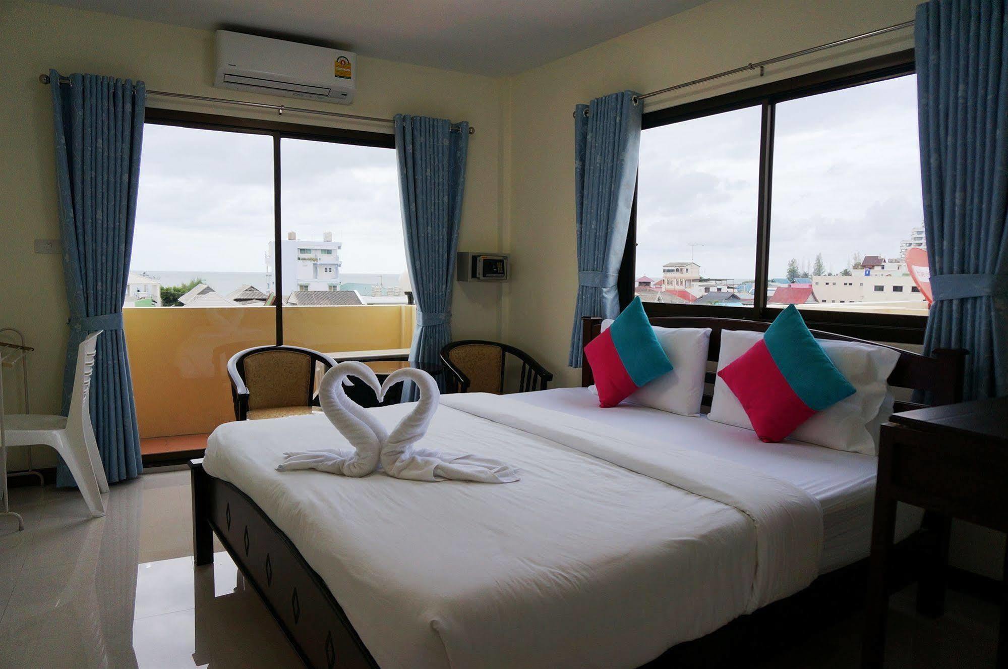 Baan Taweesuk Guest House Huahin Kültér fotó
