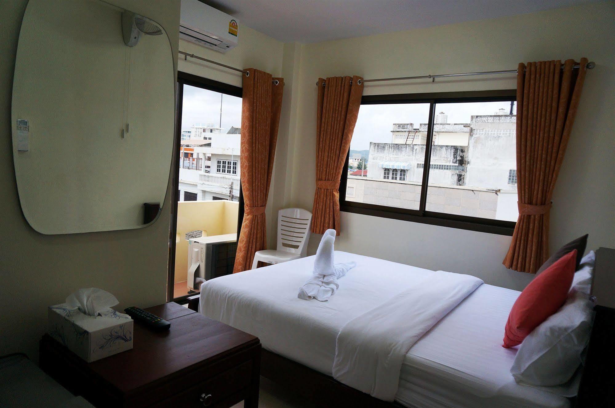 Baan Taweesuk Guest House Huahin Kültér fotó