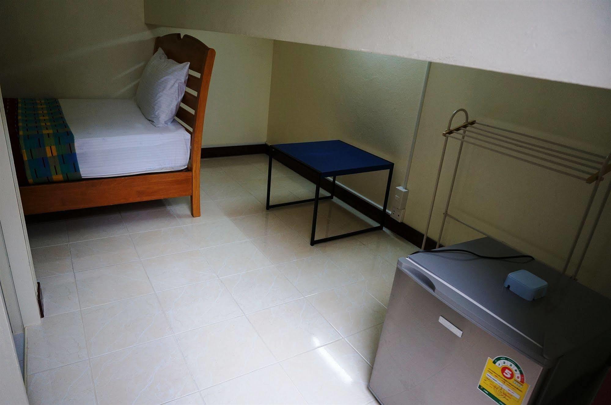 Baan Taweesuk Guest House Huahin Kültér fotó