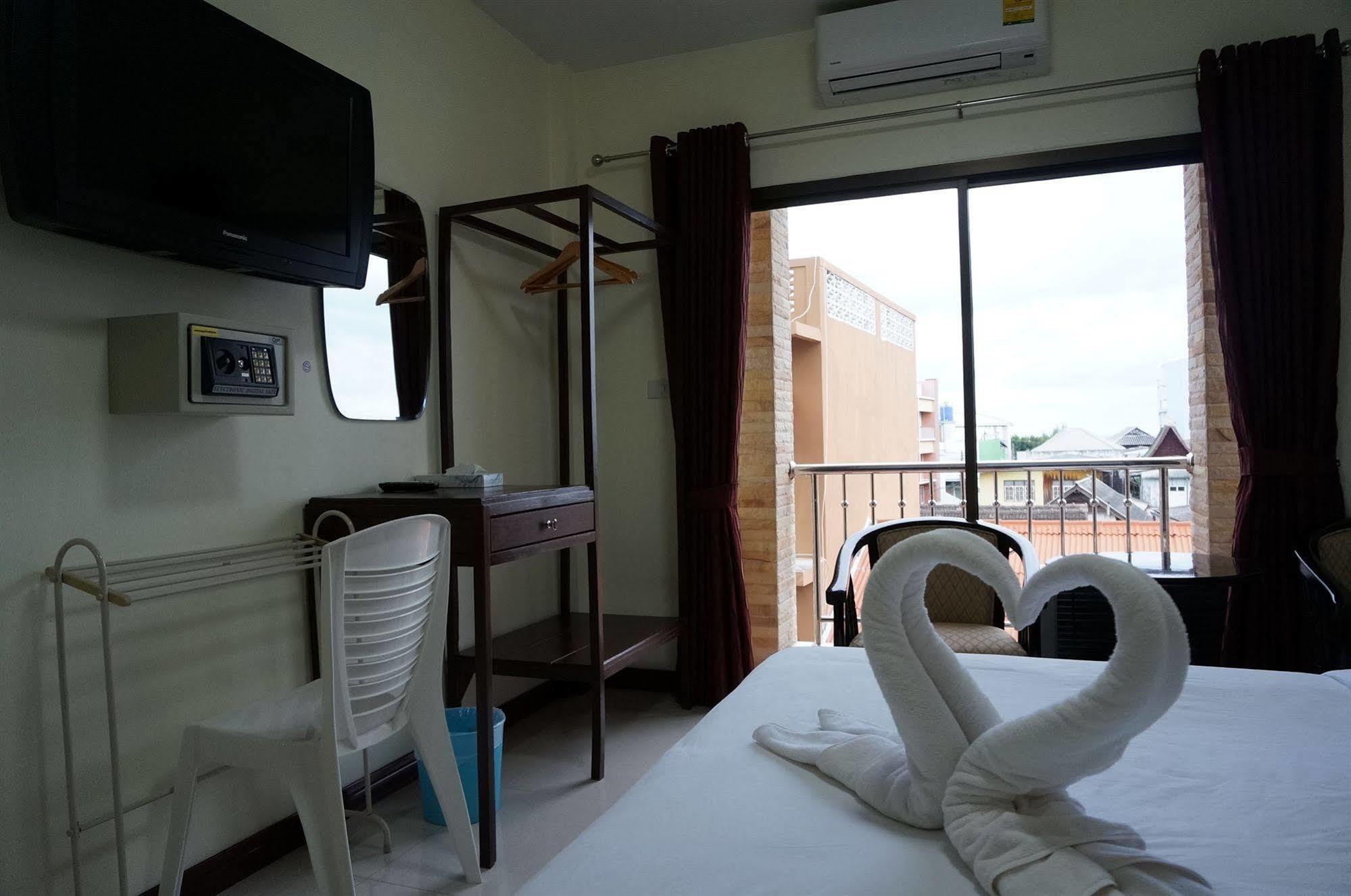 Baan Taweesuk Guest House Huahin Kültér fotó