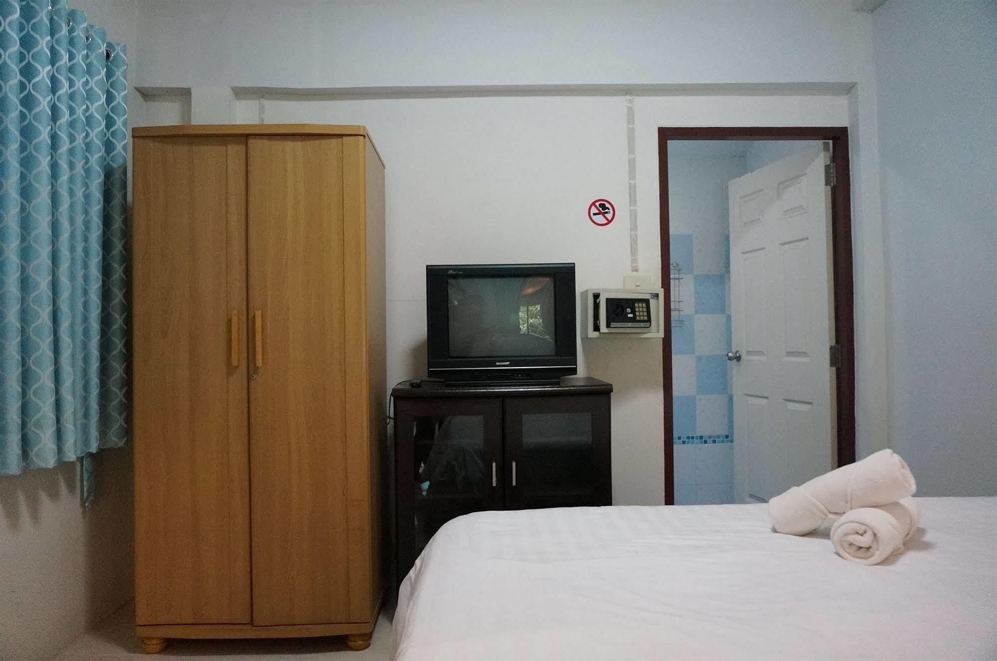 Baan Taweesuk Guest House Huahin Kültér fotó